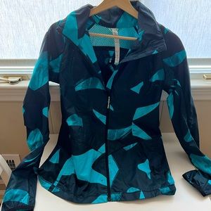 Lululemon Lightweight Windbreaker with Hood - size 6